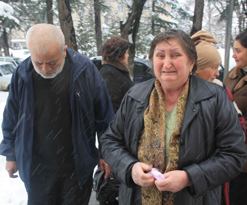Yuri Khachirov, one of those released from Georgia prisons, and his wife Venera Tibilova during the exchange of prisoners. Ergneti, Feb 21 2011, 18:00. Photo: "Caucasian Knot".
