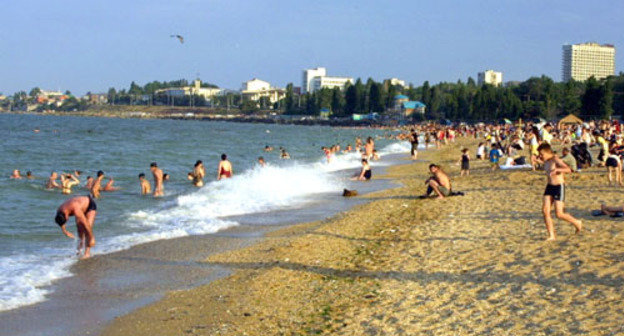 City beach in Makhachkala, Dagestan. Photo
by the "Caucasian Knot"