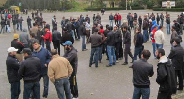 Dagestan, Buinaksk, October 21, 2011, rally in the central square, organized by relatives and friends of Salman Abakarov,  city resident, who disappeared on October 11. Photo by Patimat Makhmudova for the "Caucasian Knot"
 