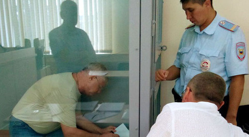 Mikhail Stolyarov (on the left) in the court room, Astrakhan, August 21, 2014. Photo by Elena Grebenyuk for the ‘Caucasian Knot’. Mikhail Stolyarov (on the left) in the court room, Astrakhan, August 21, 2014. Photo by Elena Grebenyuk for the ‘Caucasian Knot’.