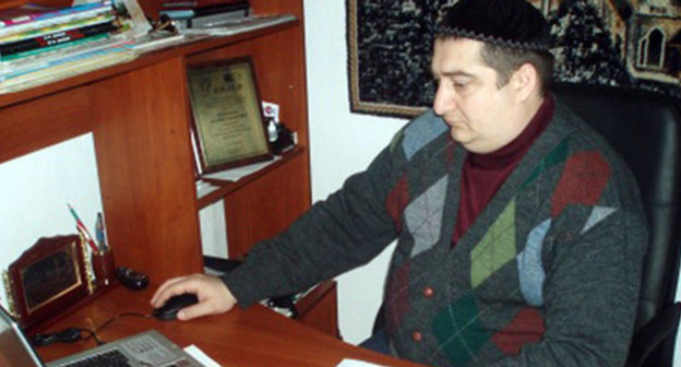 Magomed Mutsolgov. Photo: http://www.mashr.org/wp-content/uploads/2011/10/%D1%84%D0%BE%D1%82%D0%BE-%E2%84%96-2.jpg Magomed Mutsolgov. Photo: http://www.mashr.org/wp-content/uploads/2011/10/%D1%84%D0%BE%D1%82%D0%BE-%E2%84%96-2.jpg