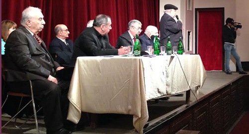 Members of the assembly of the Board of Elders of Derbent. February 11, 2015. Photo by Magomed Magomedov for the "Caucasian Knot" Members of the assembly of the Board of Elders of Derbent. February 11, 2015. Photo by Magomed Magomedov for the "Caucasian Knot"