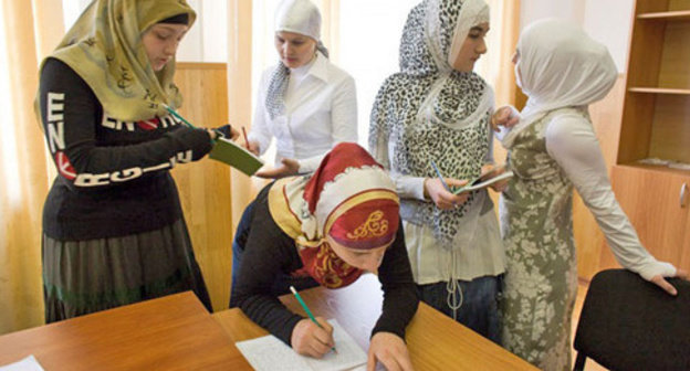 Women in hijabs. Photo: http://galgayche.org/?p=3541