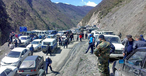 Funeral of murdered policeman held in Dagestani village of Tsebari. Photo: May 20, 2015. Photo: Makhach Magomedov Funeral of murdered policeman held in Dagestani village of Tsebari. Photo: May 20, 2015. Photo: Makhach Magomedov
