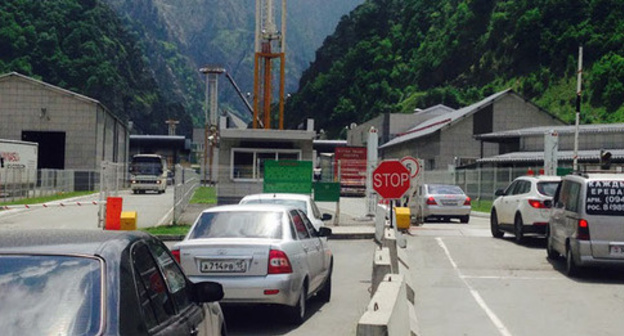 Border checkpoint "Verkhniy Lars". Photo by Magomed Magomedov for the ‘Caucasian Knot’. 