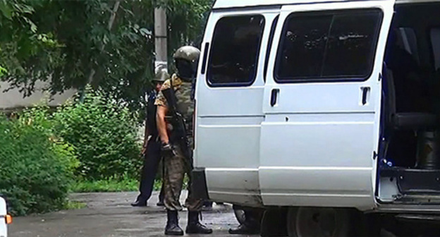 Special operation. Photo: http://nac.gov.ru/nakmessage/2015/07/02/v-khode-kto-v-nalchike-neitralizovany-dvoe-banditov.html Special operation. Photo: http://nac.gov.ru/nakmessage/2015/07/02/v-khode-kto-v-nalchike-neitralizovany-dvoe-banditov.html