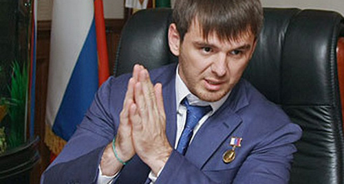 Islam Kadyrov. Photo: http://checheninfo.ru/24345-bolee-pyati-tysyach-derevev-posadyat-v-groznom.html Islam Kadyrov. Photo: http://checheninfo.ru/24345-bolee-pyati-tysyach-derevev-posadyat-v-groznom.html