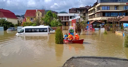Flooded housed in the village of Mirny, Sochi, June 26, 2015. Photo by Anna Gritsevich for the ‘Caucasian Knot’. 