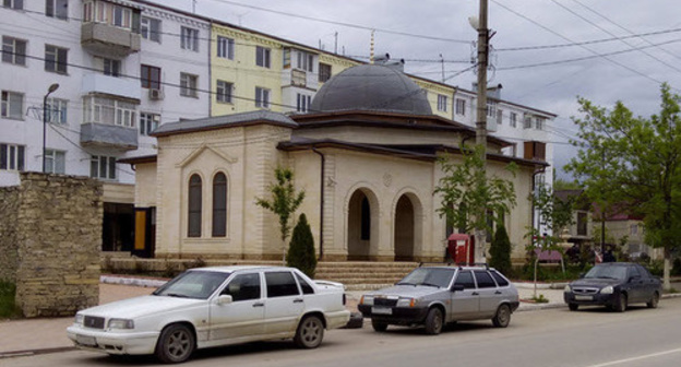 Salafi mosque in Buynaksk. Dagestan. Photo http://www.memo.ru/d/235062.html