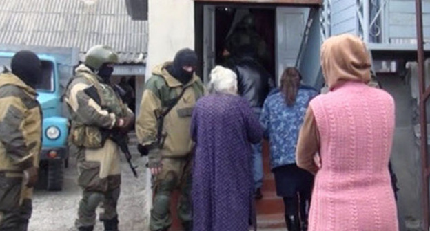 Law enforcers during special opeation. Photo http://nac.gov.ru/