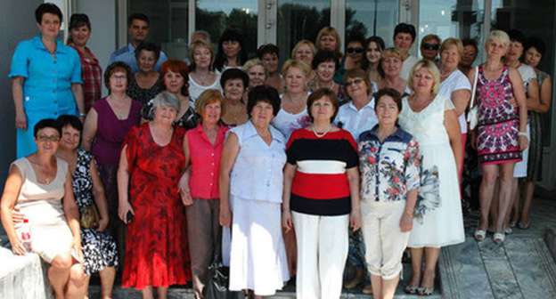The leaders and members of the NGO the Union "Women of Don". Photo: http://rostov.news-r.ru/news/medicine/treat_tb_make_the_court/news/dtp/in_grozny_in_road_traffic_incident_4_people/?PAGEN_1=6