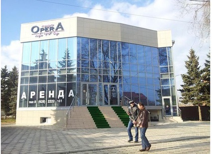 Ерe café "Opera" in the city of Mineralnye Vody of the Stavropol Region. Photo: http://newstracker.ru/news/proisshestviya/zakryto-kafe-v-minvodakh-vozle-kotorogo-v-massovoi-drake-pogib-voennyi-9435/ Ерe café "Opera" in the city of Mineralnye Vody of the Stavropol Region. Photo: http://newstracker.ru/news/proisshestviya/zakryto-kafe-v-minvodakh-vozle-kotorogo-v-massovoi-drake-pogib-voennyi-9435/