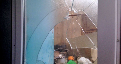 Bullet markings at the house where special operation to detain Talekh Bagirzade was held, Nardaran village, November 26, 2015. Photo by Parvana Bairamova for the ‘Caucasian Knot’. 