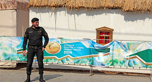 Policeman, Grozny. Photo by Magomed Magomedov for the ‘Caucasian Knot’. Policeman, Grozny. Photo by Magomed Magomedov for the ‘Caucasian Knot’.
