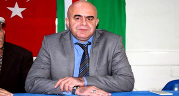 Murat Demirci, the leader of the public organization "Cultural Centre 'Caucasus-Chechnya'". Photo: http://www.marasaktif.com/gundem/cecenlerden-kadirova-tokat-gibi-cevap-h4702.html Murat Demirci, the leader of the public organization "Cultural Centre 'Caucasus-Chechnya'". Photo: http://www.marasaktif.com/gundem/cecenlerden-kadirova-tokat-gibi-cevap-h4702.html