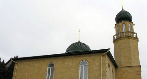 Mosque in Khasavyurt. Photo by Eldar Rasulov, http://www.odnoselchane.ru/?page=photos_of_category&sect=66&pg=4&com=photogallery Mosque in Khasavyurt. Photo by Eldar Rasulov, http://www.odnoselchane.ru/?page=photos_of_category&sect=66&pg=4&com=photogallery