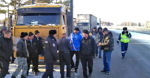 Truck drivers protest against ‘Platon’ system, December 2015. Photo: Melani Bachina (RFE/RL)
