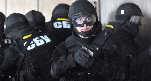 Power agents of the Security Service of Ukraine. Photo: http://politrada.com/news/chp-sbushniki-shturmovali-kvartiru-v-kieve-ubit-silovik-i-terrorist/