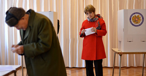At a voting station on the day of referendum, Armenia, December 6, 2015. Photo: www.panarmenian.net