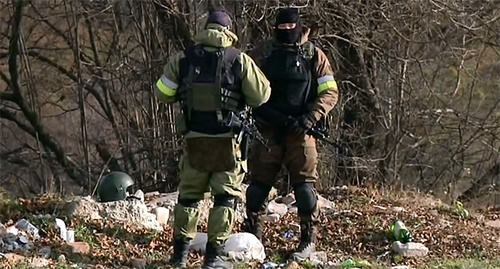 The law enforcers during the special operation. Photo: http://nac.gov.ru/nakmessage/2015/11/25/v-nalchike-neitralizovany-14-boevikov-polnostyu-unichtozhena-krupnaya-banda-i-.html