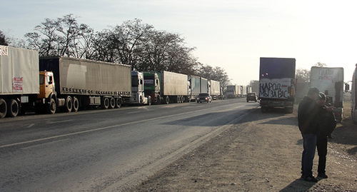 The federal highway "Kavkaz" between Khasavyurt and Toturbiykala. Photo by Murad Muradov for the "Caucasian Knot" The federal highway "Kavkaz" between Khasavyurt and Toturbiykala. Photo by Murad Muradov for the "Caucasian Knot"