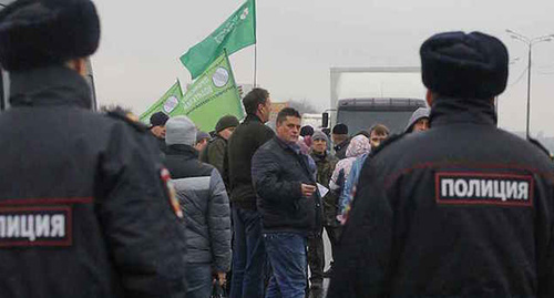 The drivers kept protesting against the "Platon" system in Kashira Highway. Photo: https://cargolink.ru/ The drivers kept protesting against the "Platon" system in Kashira Highway. Photo: https://cargolink.ru/