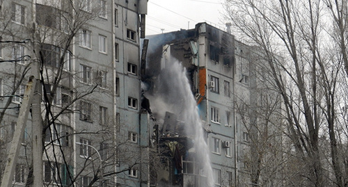 Fire extinguishing after explosion at a residential building in Volgograd. Photo by Tatiana Filimonova for the ‘Caucasian Knot’. 
