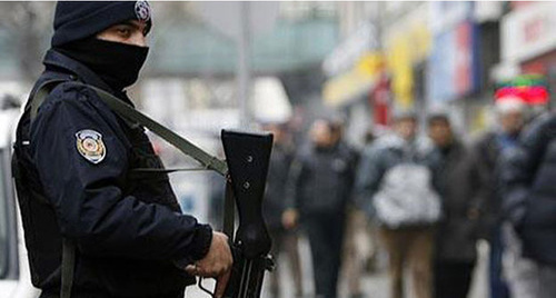 Security service officer in Turkey. Photo: http://www.ahewar.org/news/s.news.asp?nid=1512041 Security service officer in Turkey. Photo: http://www.ahewar.org/news/s.news.asp?nid=1512041