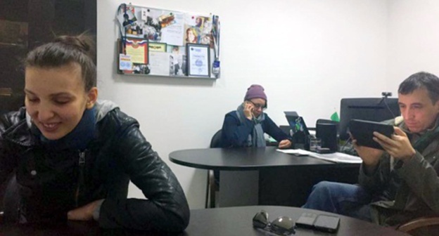 Journalists detained in Grozny, February 19, 2016. Photo: Facebook.com/Hedasaratova