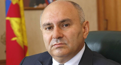Djambulat Khatuov. Photo: http://pda.fedpress.ru/news/econom/runok/1423209575-vitse-gubernator-kubantsy-dolzhny-chuvstvovat-chto-situatsiya-s-tsenami-nakhoditsya-pod-kontrolem