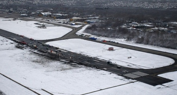 The Rostov Airport is closed, rescuers and investigators are working in the runway. Rostov-on-Don, March 20, 2016. Photo: http://sledcom.ru/