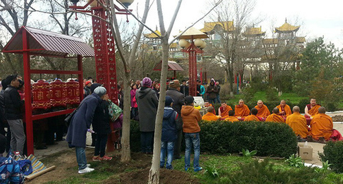 The ritual for cleansing the Buddha statue of desecration 05.04.2016. Photo: http://kalmykia-online.ru/news/9379
© Калмыкия-онлайн.ру