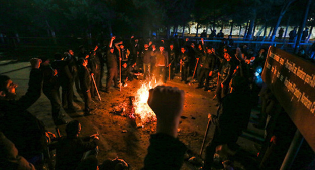 Protest rally in Nardaran village, Azerbaijan, November 26, 2015. Photo by Aziz Karimov for the ‘Caucasian Knot’. Protest rally in Nardaran village, Azerbaijan, November 26, 2015. Photo by Aziz Karimov for the ‘Caucasian Knot’.