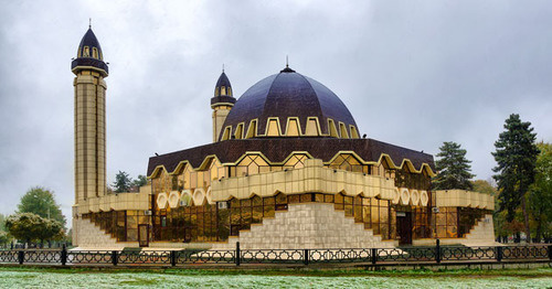 The Cathedral Mosque of Nalchik. Photo http://kbrria.ru/obshchestvo/premer-posetil-sobornuyu-mechet-nalchika-110 The Cathedral Mosque of Nalchik. Photo http://kbrria.ru/obshchestvo/premer-posetil-sobornuyu-mechet-nalchika-110