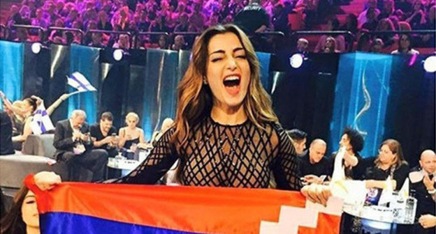 Iveta Mukuchyan holds flag of Nagorno-Karabakh on the air of "Eurovision-2016". Photo: blog.mediamall, http://sputnikarmenia.ru/karabah/20160511/3409133.html Iveta Mukuchyan holds flag of Nagorno-Karabakh on the air of "Eurovision-2016". Photo: blog.mediamall, http://sputnikarmenia.ru/karabah/20160511/3409133.html