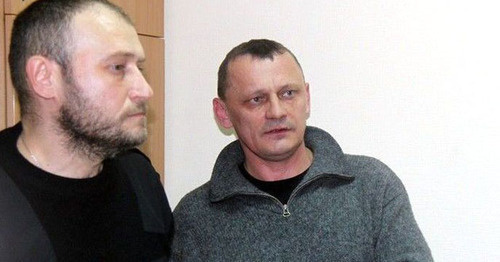 Nikolai Karpyuk (left) and Stanislav Klykh (right) in the court. Photo: RFE/RL 