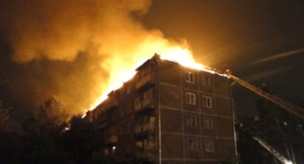 A fire in the apartment house. Grozny, May 30, 2016. Photo http://kavtoday.ru/15313