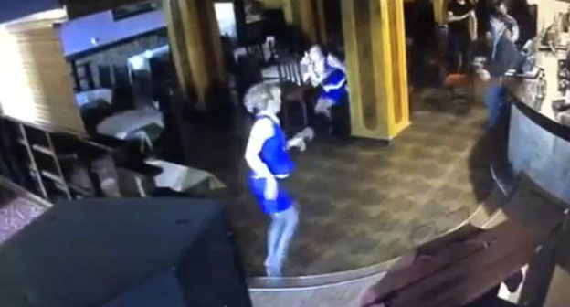 A record from a surveillance camera from the scene of the attack on Shakhbulat Shamkhalaev. Makhachkala, June 1, 2016. Screenshot of a video by the user TUT.DAGESTAN https://www.youtube.com/watch?v=_9n6p5fHIyk