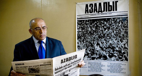 Rakhim Gadjiev, the first deputy editor-in-chief of the newspaper "Azadlyg". Photo: http://blognews.am/rus/news/74789/azerbaiydzhan-demokratiya-iz-pape-mashe-grezyashchaya-sebya-kavkazskim-dubaem.html Rakhim Gadjiev, the first deputy editor-in-chief of the newspaper "Azadlyg". Photo: http://blognews.am/rus/news/74789/azerbaiydzhan-demokratiya-iz-pape-mashe-grezyashchaya-sebya-kavkazskim-dubaem.html