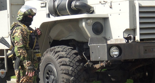 A law enforcer. Photo: http://nac.gov.ru/kontrterroristicheskie-operacii/v-hode-kto-v-kabardino-balkarii-presechena.html A law enforcer. Photo: http://nac.gov.ru/kontrterroristicheskie-operacii/v-hode-kto-v-kabardino-balkarii-presechena.html