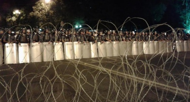 The participants of the protest action in Yerevan on July 30, 2016. Photo by Tigran Petrosyan for the "Caucasian Knot" The participants of the protest action in Yerevan on July 30, 2016. Photo by Tigran Petrosyan for the "Caucasian Knot"