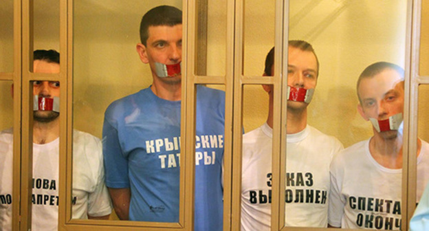 The defendants in the "Hizb ut-Tahrir" case - Ruslan Zeitullaev, Ferat Seifullaev, Rustem Vaitov and Nuri Primov - during the verdict announcement. September 7, 2016. Photo by Konstantin Volgin for the "Caucasian Knot"