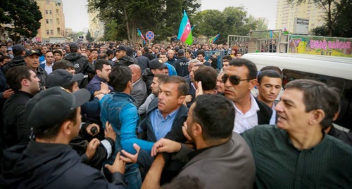 Detention of rally participants in Baku, September 17, 2016. Photo: RFE/RL Detention of rally participants in Baku, September 17, 2016. Photo: RFE/RL