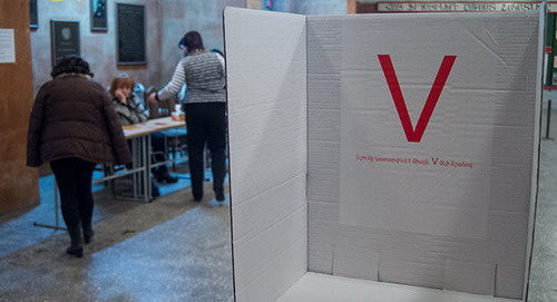 At a polling station in Armenia. Photo: Sputnik/ Asatur Yesayants
http://ru.armeniasputnik.am/exclusive/20160918/4921575/vibori-OMS-Armenia.html