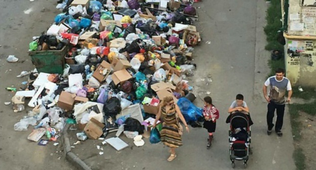 A dump in Gamidova avenue in Makhachkala. Photo: facebook.com/groups/hororcity