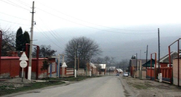 A street in the village of Gazi-Yurt. Photo: http://www.galga.ru/news/2011-12-07-1331 A street in the village of Gazi-Yurt. Photo: http://www.galga.ru/news/2011-12-07-1331