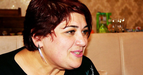 Khadija Ismayilova. Photo: Fargana Novruzova http://ann.az/ru/arasdirmaci-jurnalist-xedice-ismayil-evinde-fotolar-rusca/#.V_ex44-LSJA Khadija Ismayilova. Photo: Fargana Novruzova http://ann.az/ru/arasdirmaci-jurnalist-xedice-ismayil-evinde-fotolar-rusca/#.V_ex44-LSJA