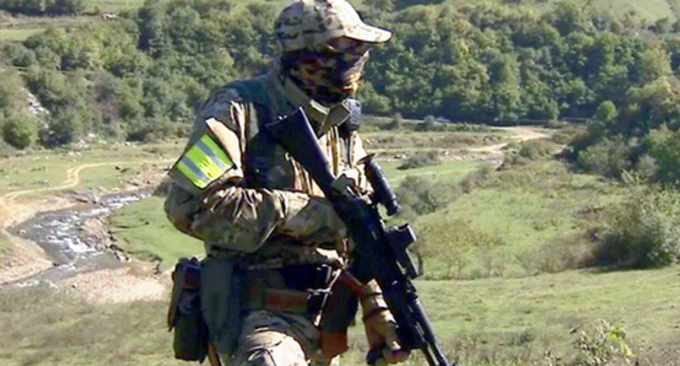 A law enforcer during CTO. Photo: http://nac.gov.ru/kontrterroristicheskie-operacii/v-hode-kto-v-dagestane-neytralizovany-troe-0.html A law enforcer during CTO. Photo: http://nac.gov.ru/kontrterroristicheskie-operacii/v-hode-kto-v-dagestane-neytralizovany-troe-0.html
