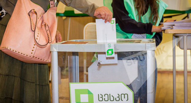 Voting at parliamentary elections in Georgia, October 8, 2016. Photo: Sputnik/Levan Aviabreli
