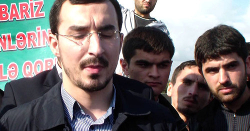 Talekh Bagirzade (left). Still-picture from the Youtube video Talekh Bagirzade (left). Still-picture from the Youtube video